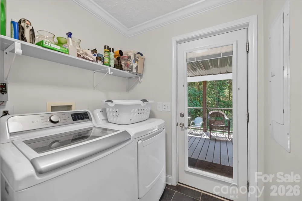 618 Indian Hill Road Olin, NC 28660