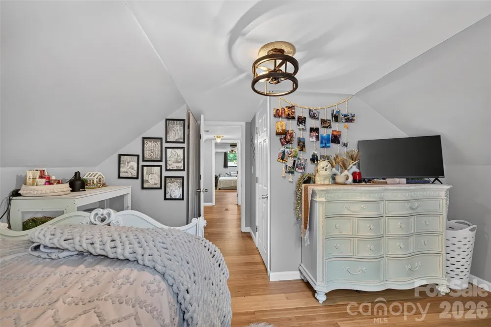 618 Indian Hill Road Olin, NC 28660