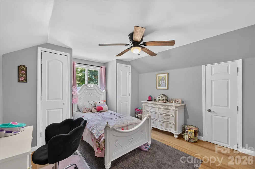 618 Indian Hill Road Olin, NC 28660