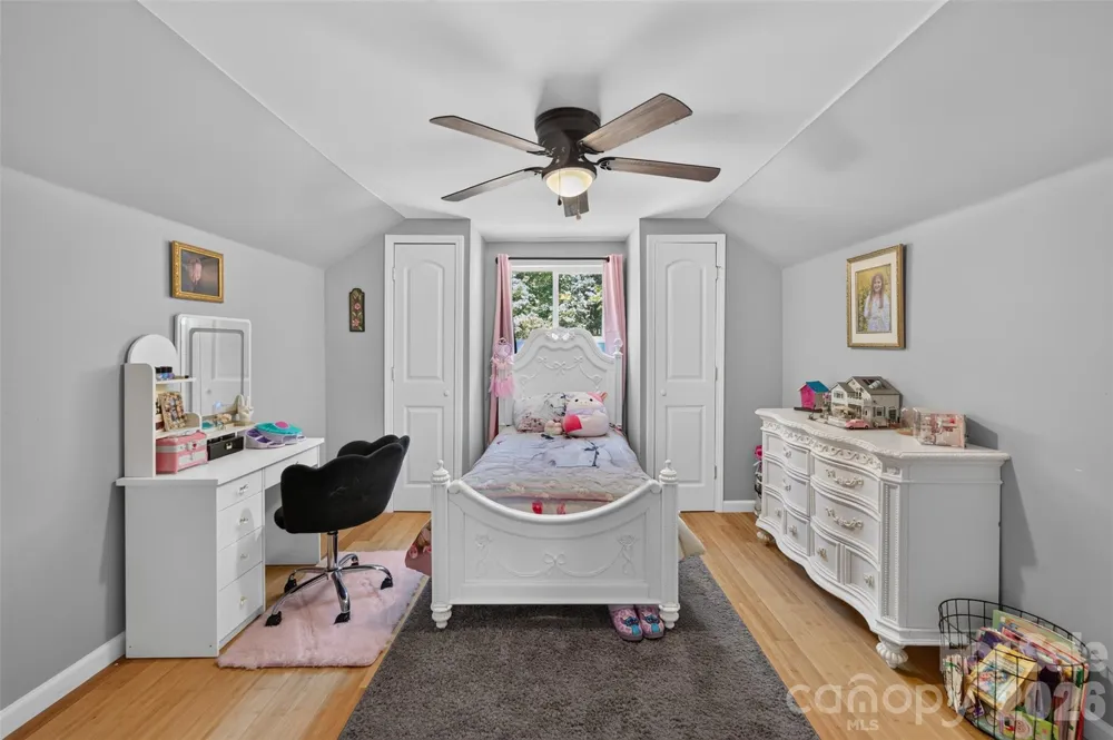 618 Indian Hill Road Olin, NC 28660