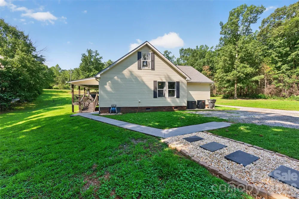 618 Indian Hill Road Olin, NC 28660