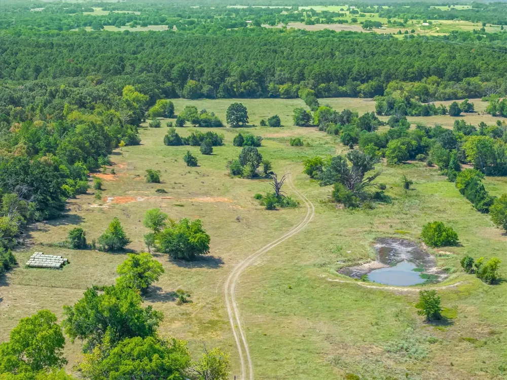 3183 Vz County Road 1712 Grand Saline, TX 75140