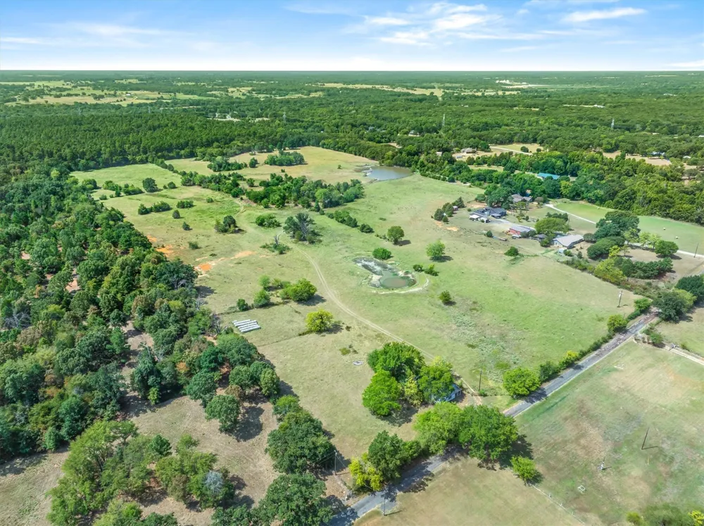 3183 Vz County Road 1712 Grand Saline, TX 75140