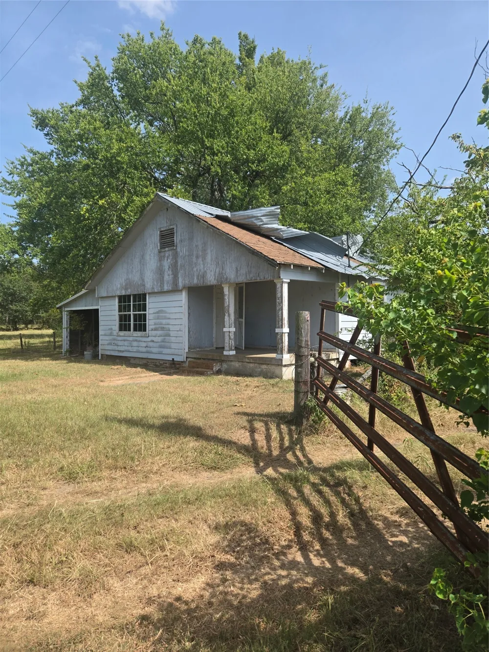 3183 Vz County Road 1712 Grand Saline, TX 75140