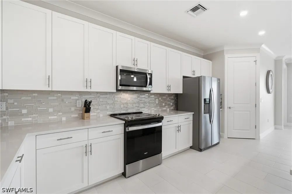 Indies Drive E #202 Naples, FL 34114