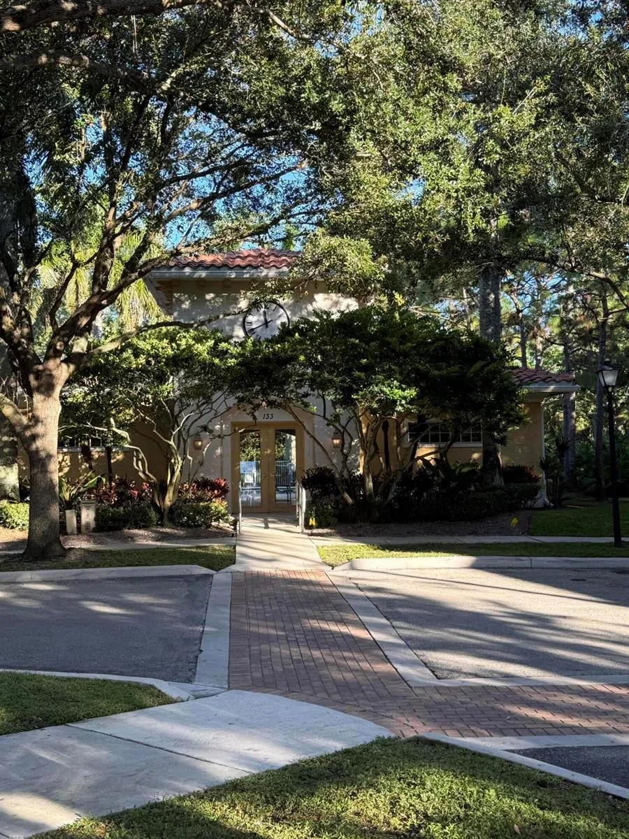 119 Osceola Lane Jupiter, FL 33458