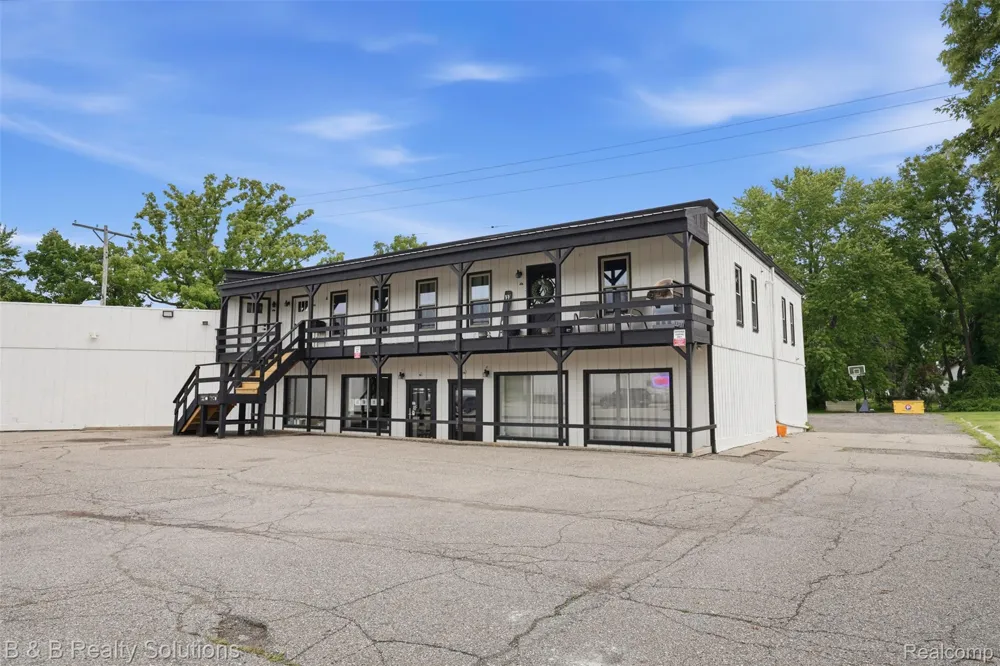 780 Van Dyke Road #Apartment #3 Almont Village, MI 48003