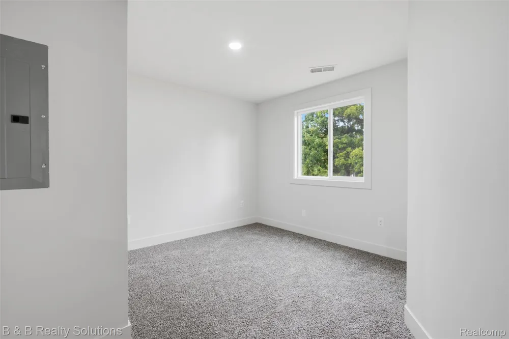 780 Van Dyke Road #Apartment #3 Almont Village, MI 48003