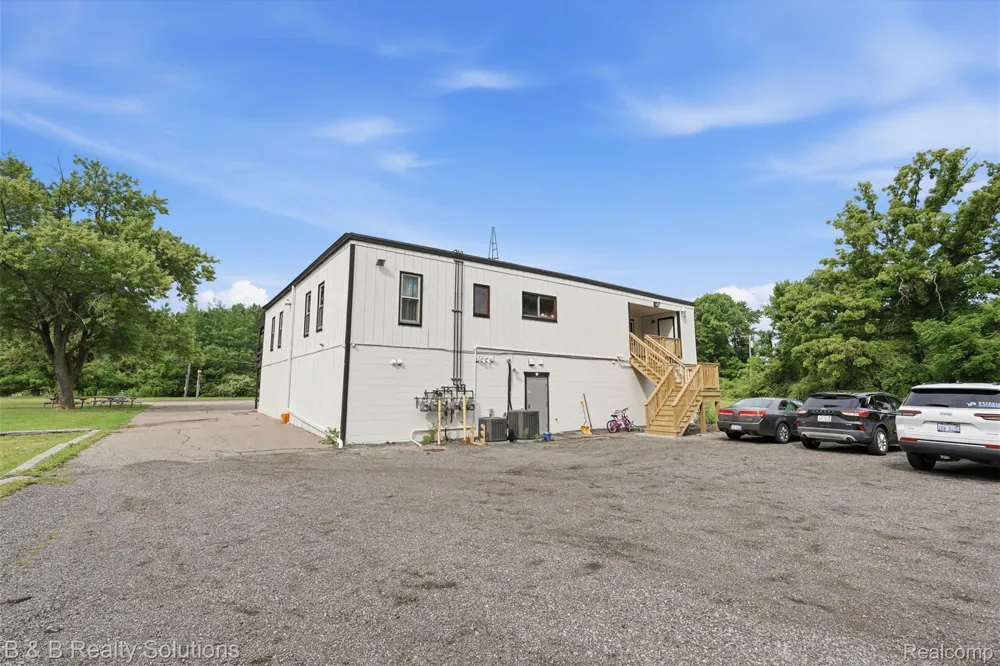 780 Van Dyke Road #Apartment #3 Almont Village, MI 48003