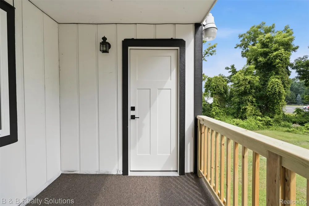 780 Van Dyke Road #Apartment #3 Almont Village, MI 48003
