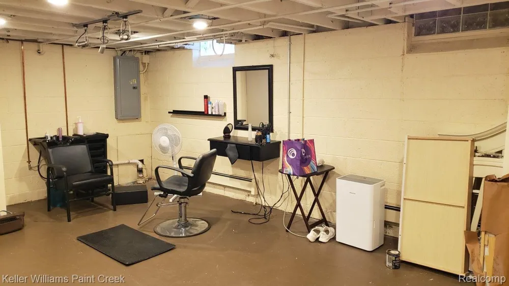 635 CUMBERLAND STREET Mt Clemens City, MI 48043
