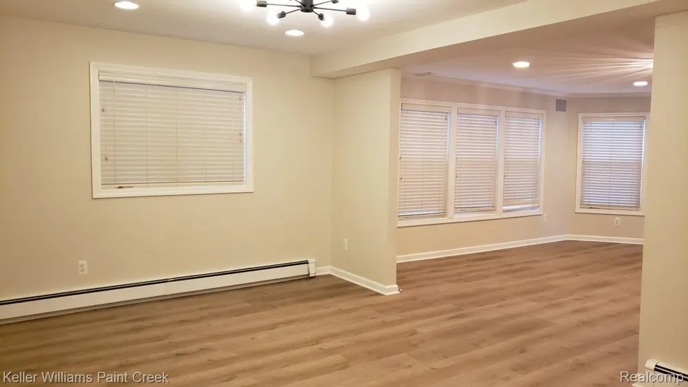 635 CUMBERLAND STREET Mt Clemens City, MI 48043