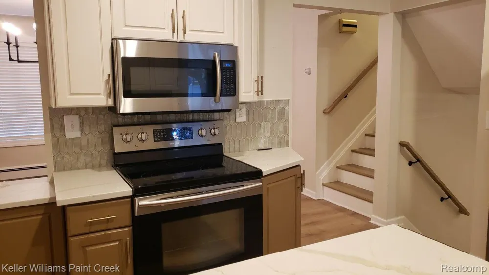 635 CUMBERLAND STREET Mt Clemens City, MI 48043