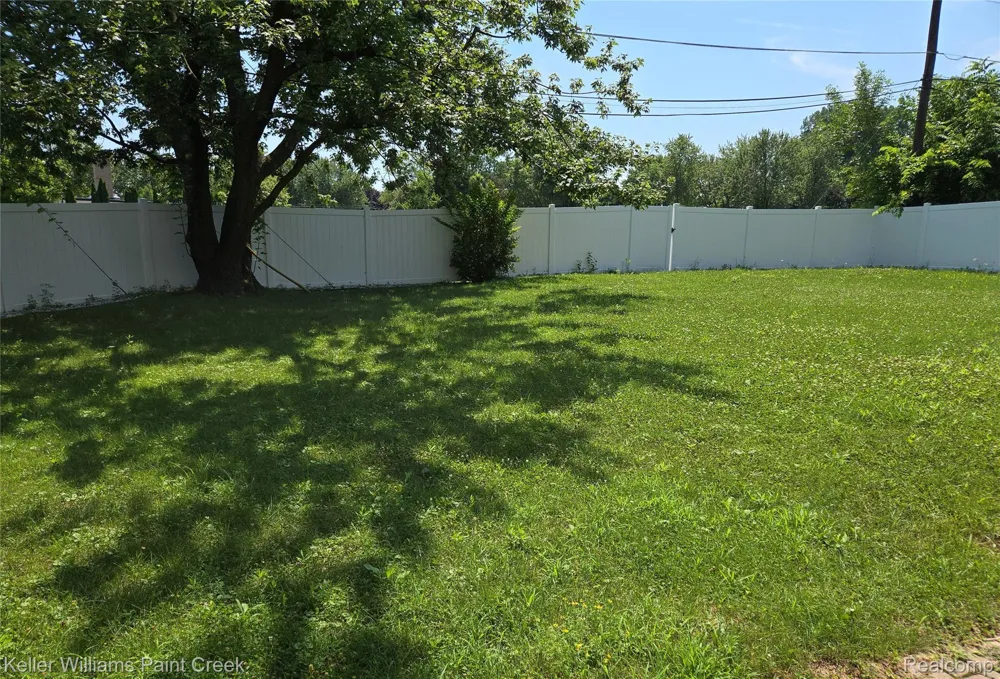 635 CUMBERLAND STREET Mt Clemens City, MI 48043