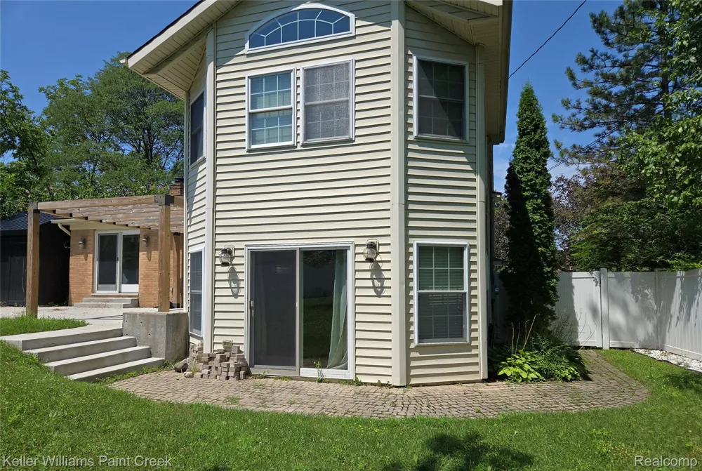 635 CUMBERLAND STREET Mt Clemens City, MI 48043