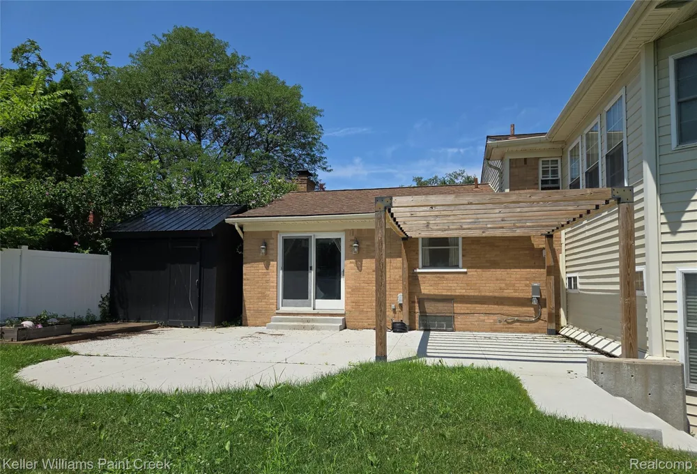 635 CUMBERLAND STREET Mt Clemens City, MI 48043