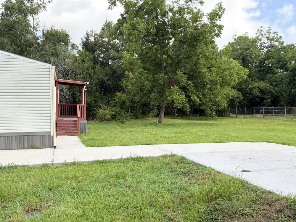 215 Live Oak Street Crosby, TX 77532