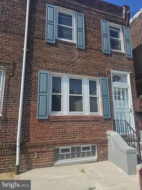 571 CLINTON STREET