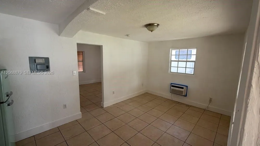7305 NW 17th Ct #. Miami, FL 33147