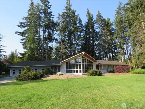 100 Sunland Drive