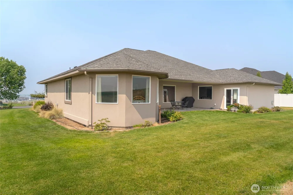8071 Dune Lake Road SE Moses Lake, WA 98837