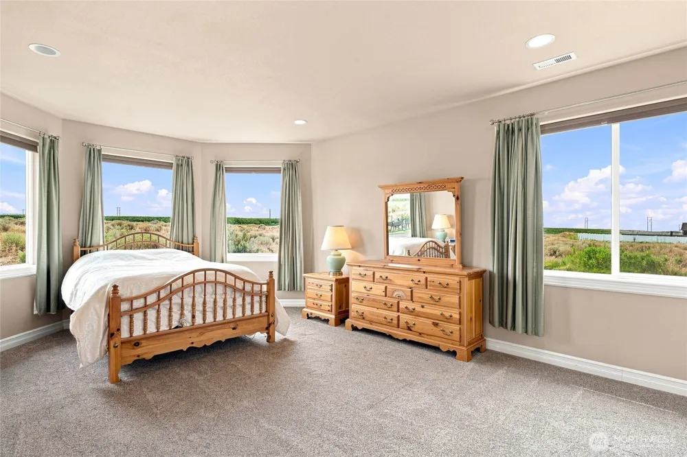 8071 Dune Lake Road SE Moses Lake, WA 98837