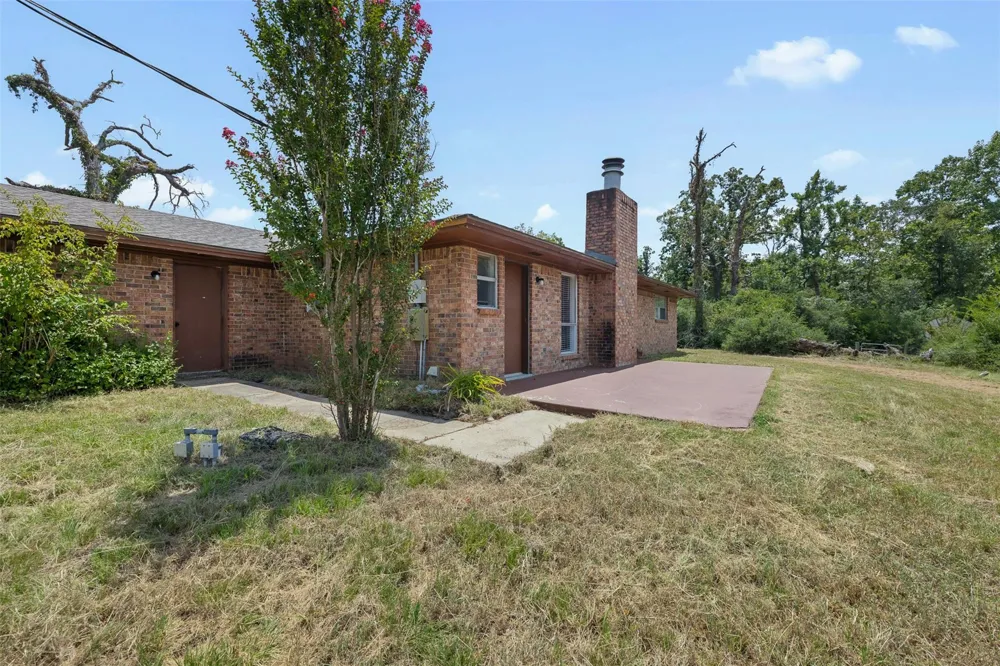 1852 County Road 202 Centerville, TX 75833