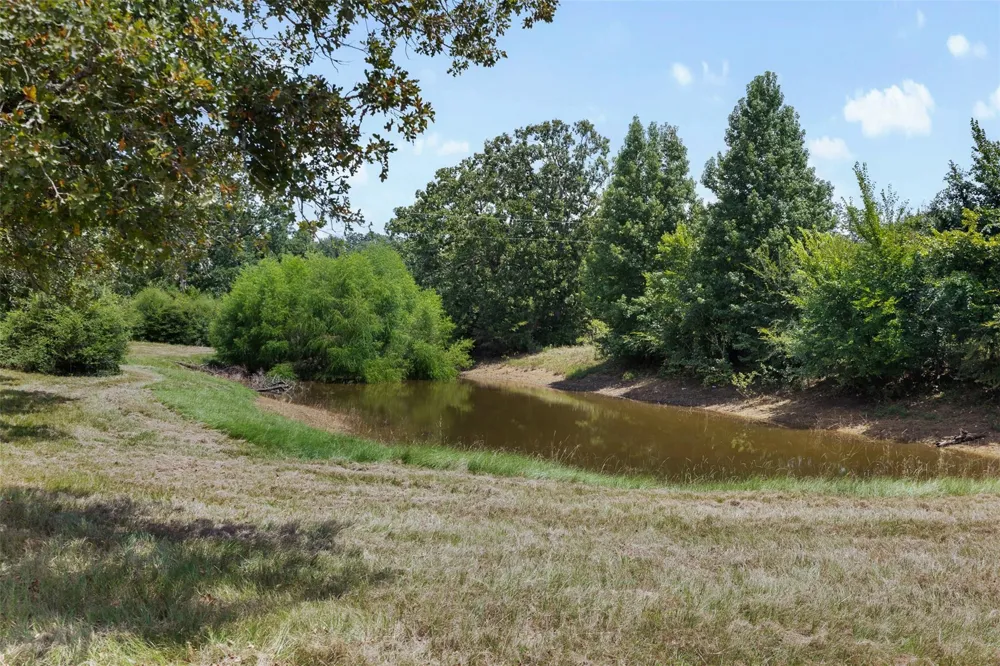 1852 County Road 202 Centerville, TX 75833