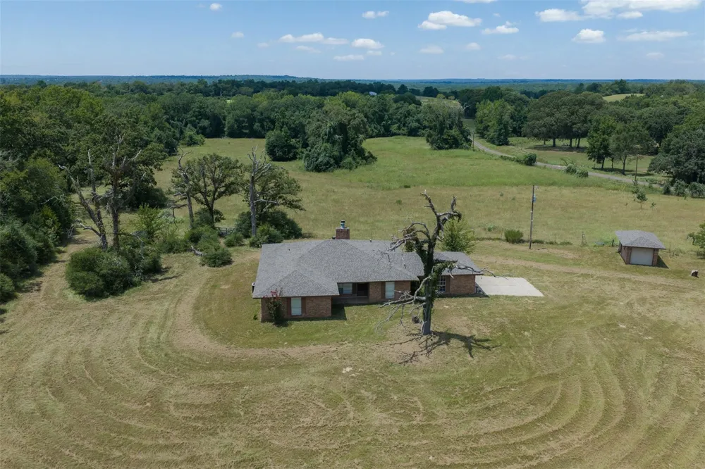 1852 County Road 202 Centerville, TX 75833