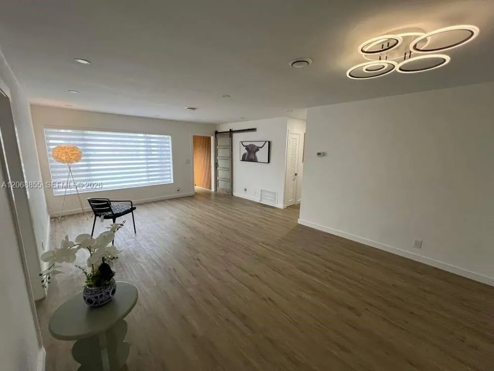 6220 NW 19th St Sunrise, FL 33313