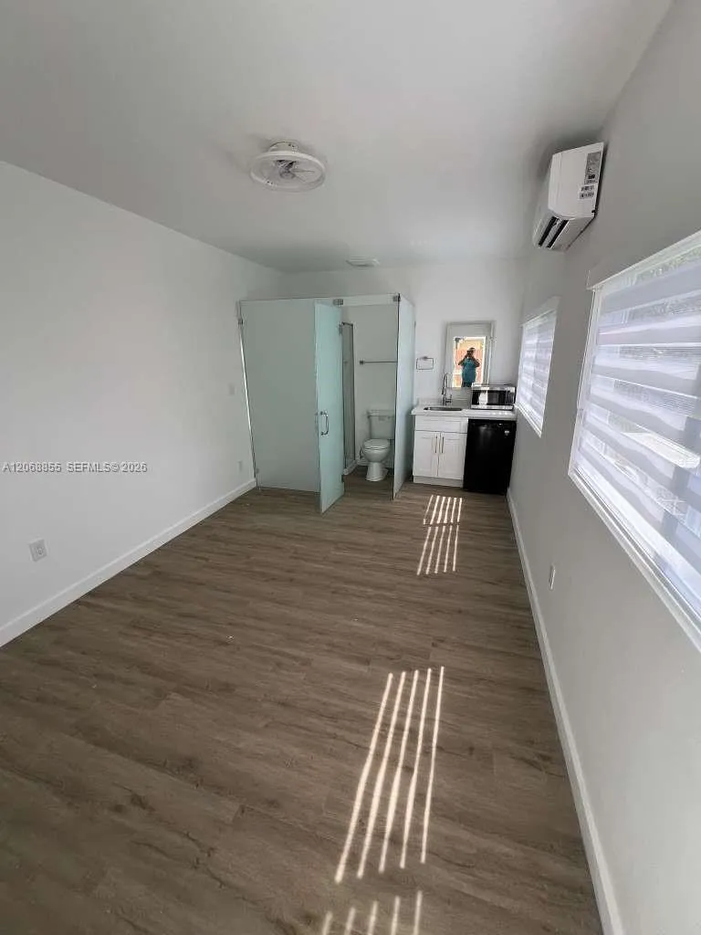 6220 NW 19th St Sunrise, FL 33313