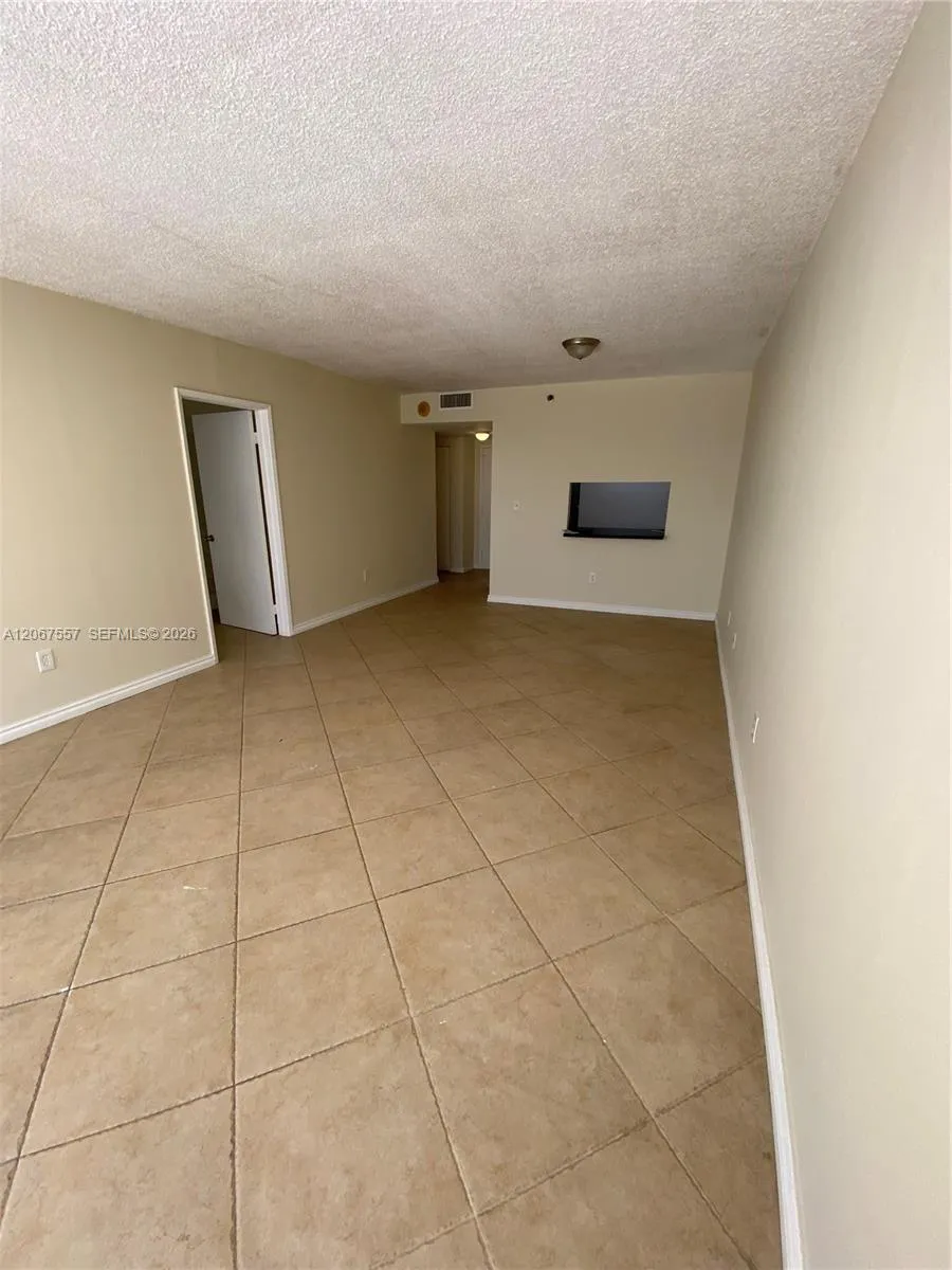 1470 NE 123rd St #A1406 North Miami, FL 33161