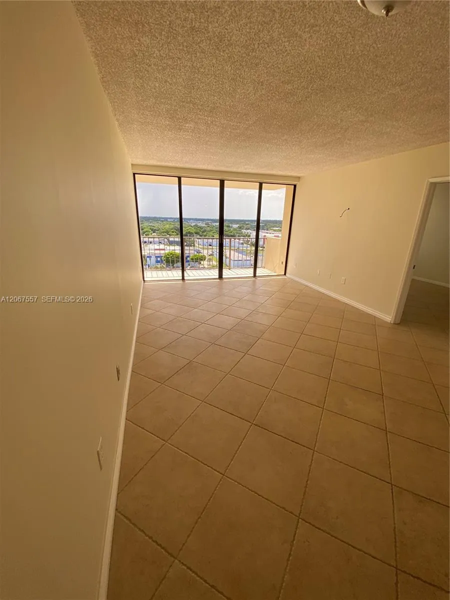 1470 NE 123rd St #A1406 North Miami, FL 33161