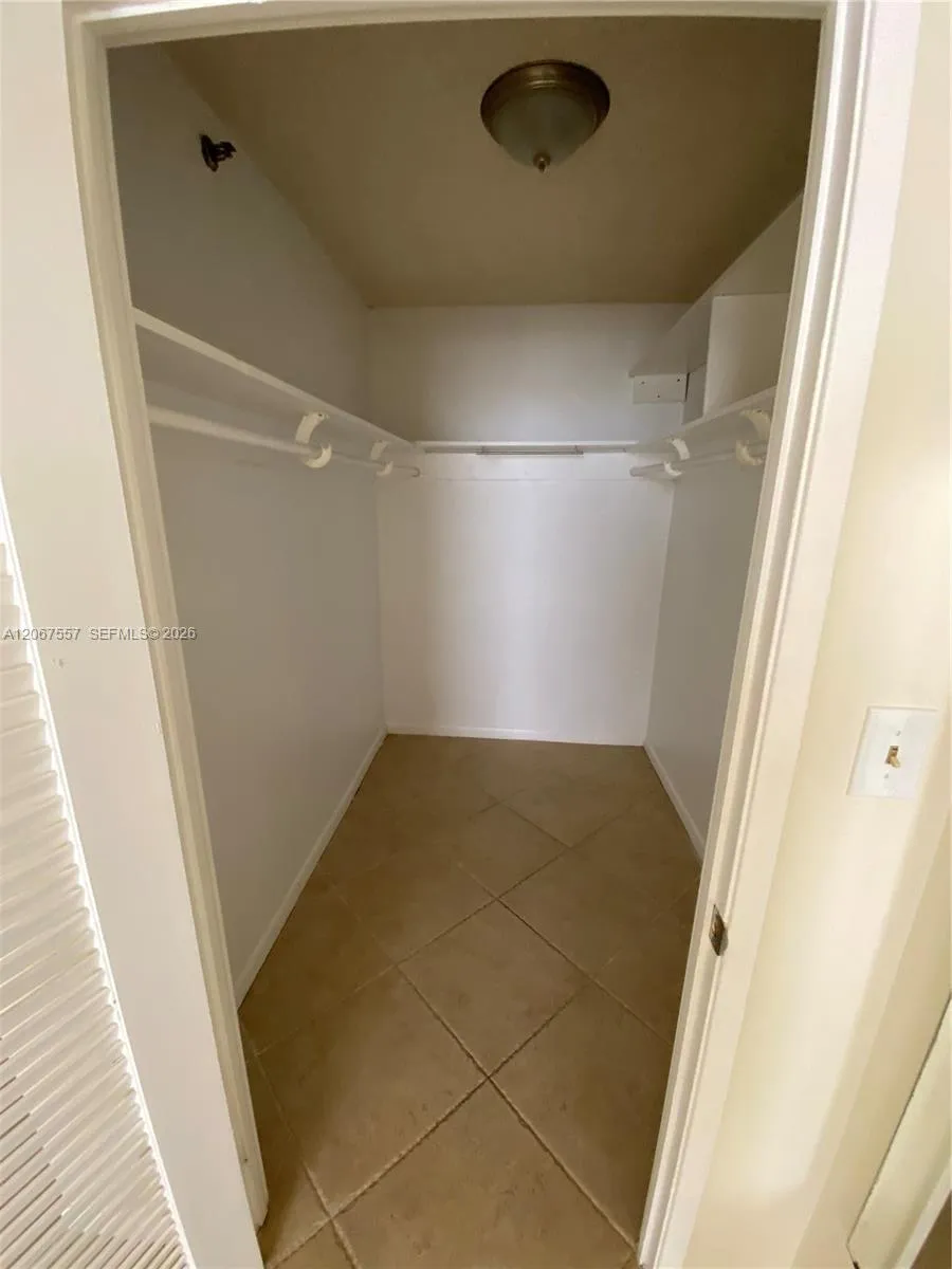 1470 NE 123rd St #A1406 North Miami, FL 33161