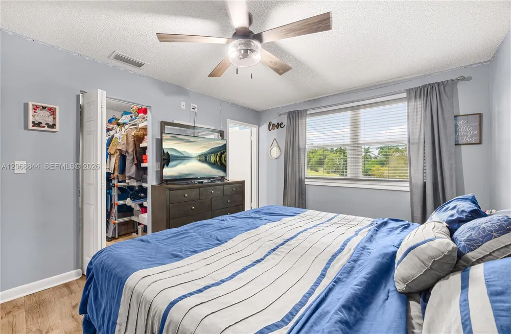 7216 SW 44th Ct Davie, FL 33314
