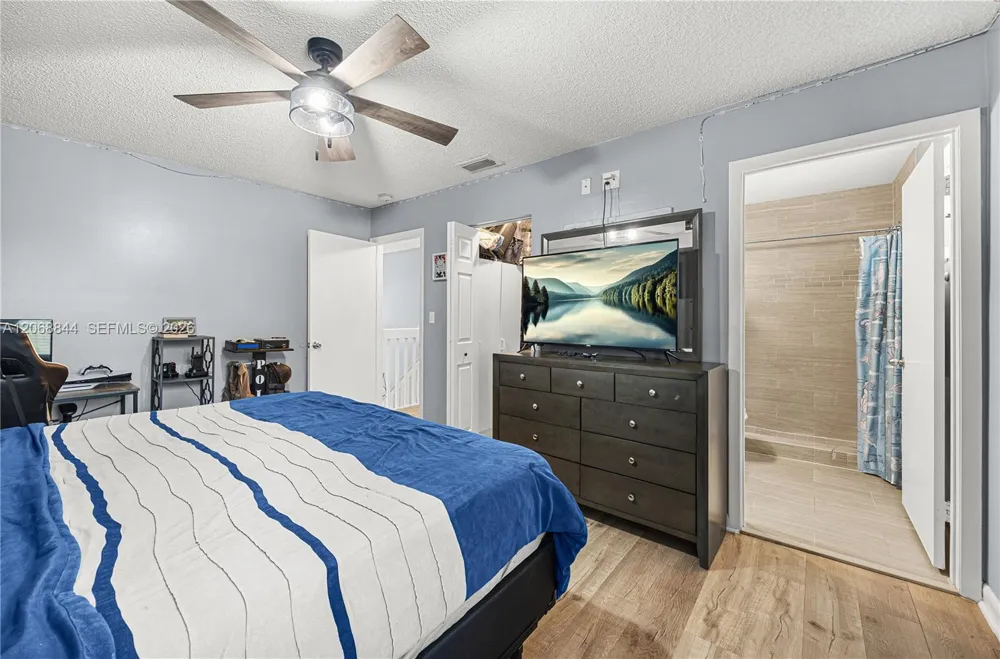 7216 SW 44th Ct Davie, FL 33314