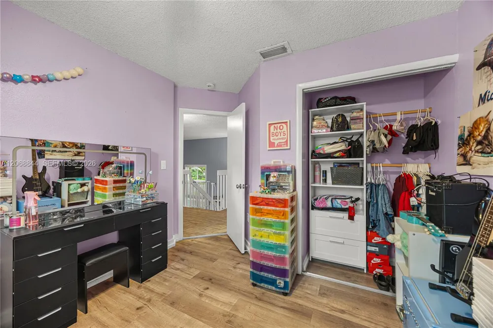 7216 SW 44th Ct Davie, FL 33314