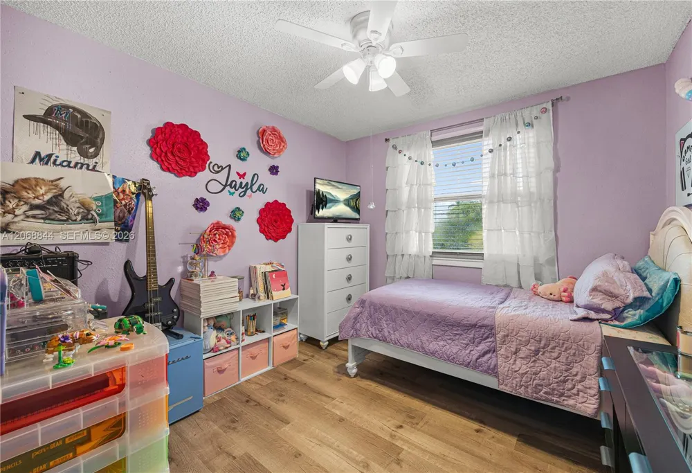 7216 SW 44th Ct Davie, FL 33314