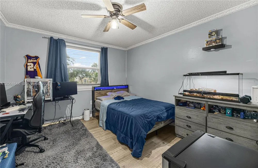 7216 SW 44th Ct Davie, FL 33314