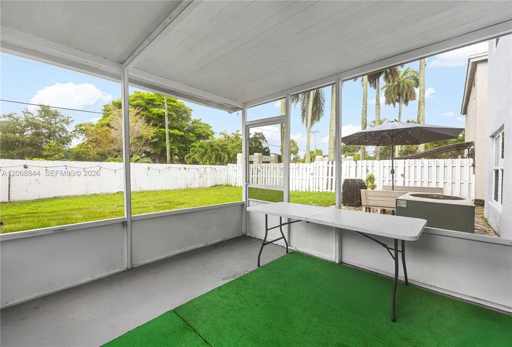 7216 SW 44th Ct Davie, FL 33314