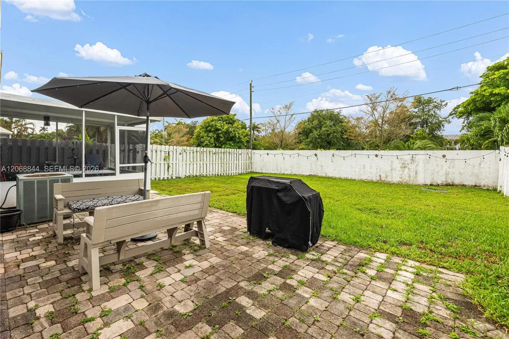 7216 SW 44th Ct Davie, FL 33314