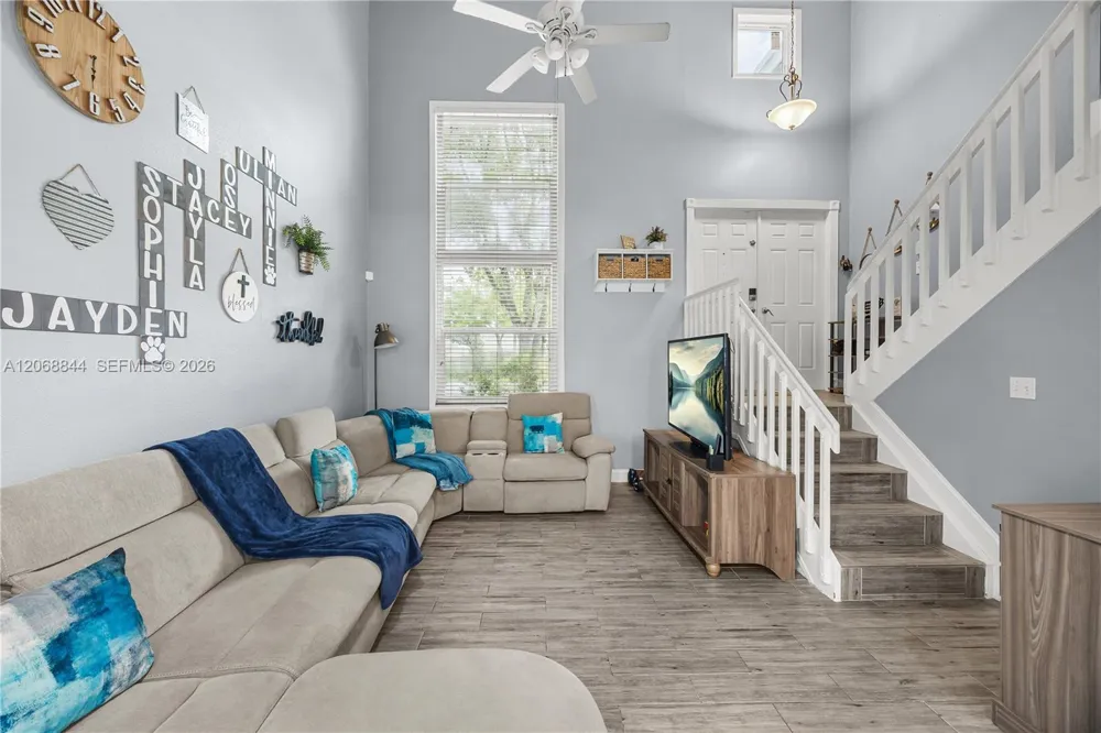 7216 SW 44th Ct Davie, FL 33314
