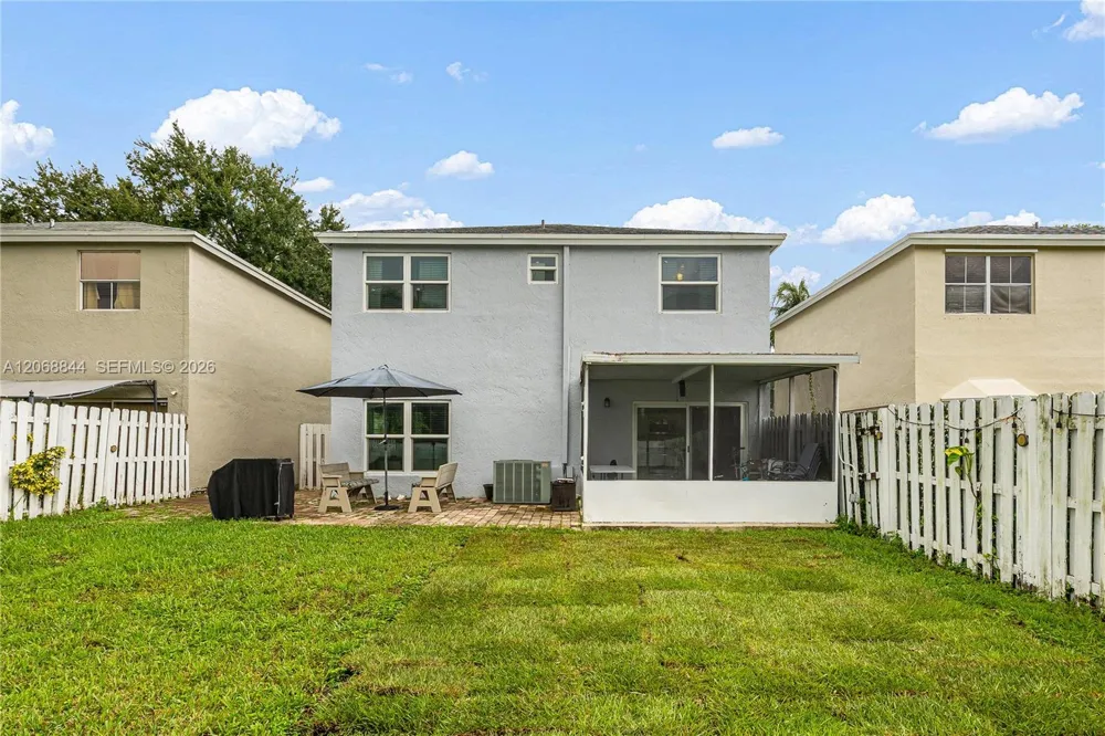 7216 SW 44th Ct Davie, FL 33314