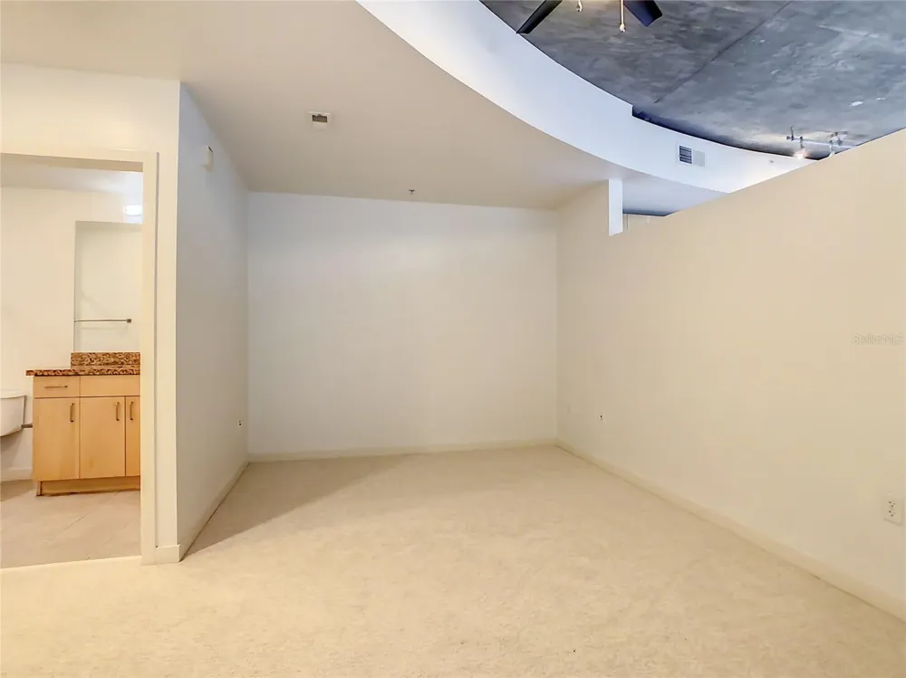 155 S COURT AVENUE #1106 Orlando, FL 32801