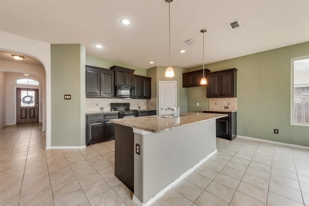 1733 Falling Star Drive Fort Worth, TX 76052