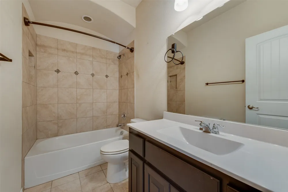 1733 Falling Star Drive Fort Worth, TX 76052