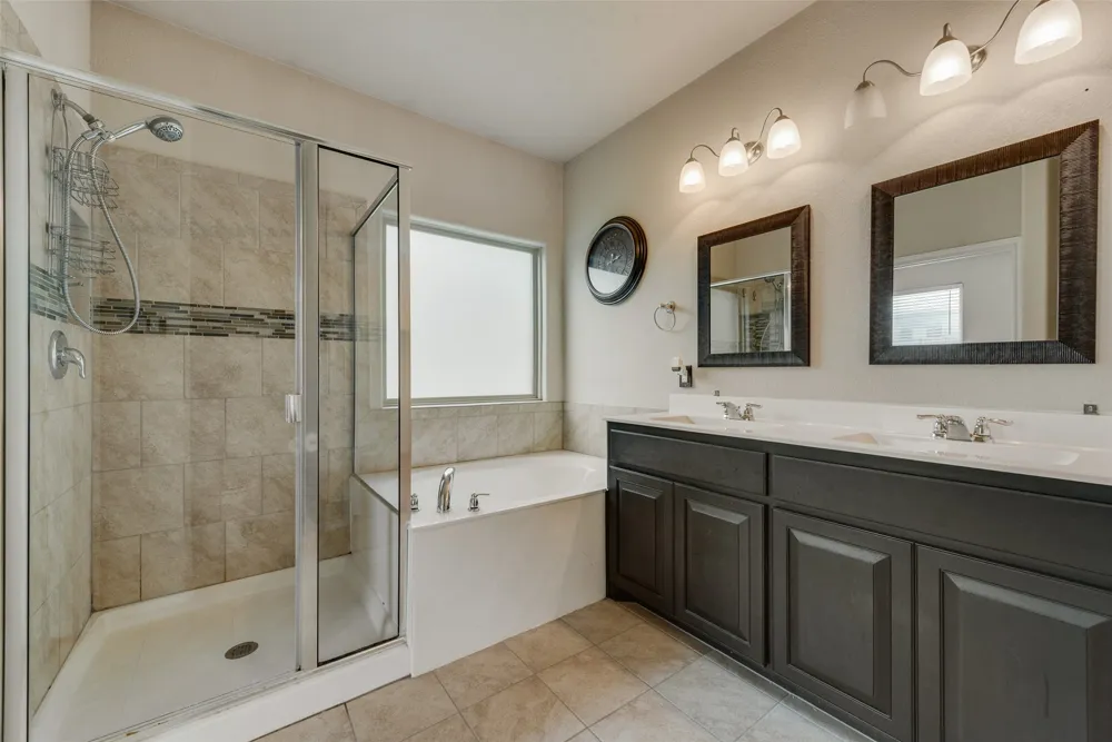 1733 Falling Star Drive Fort Worth, TX 76052