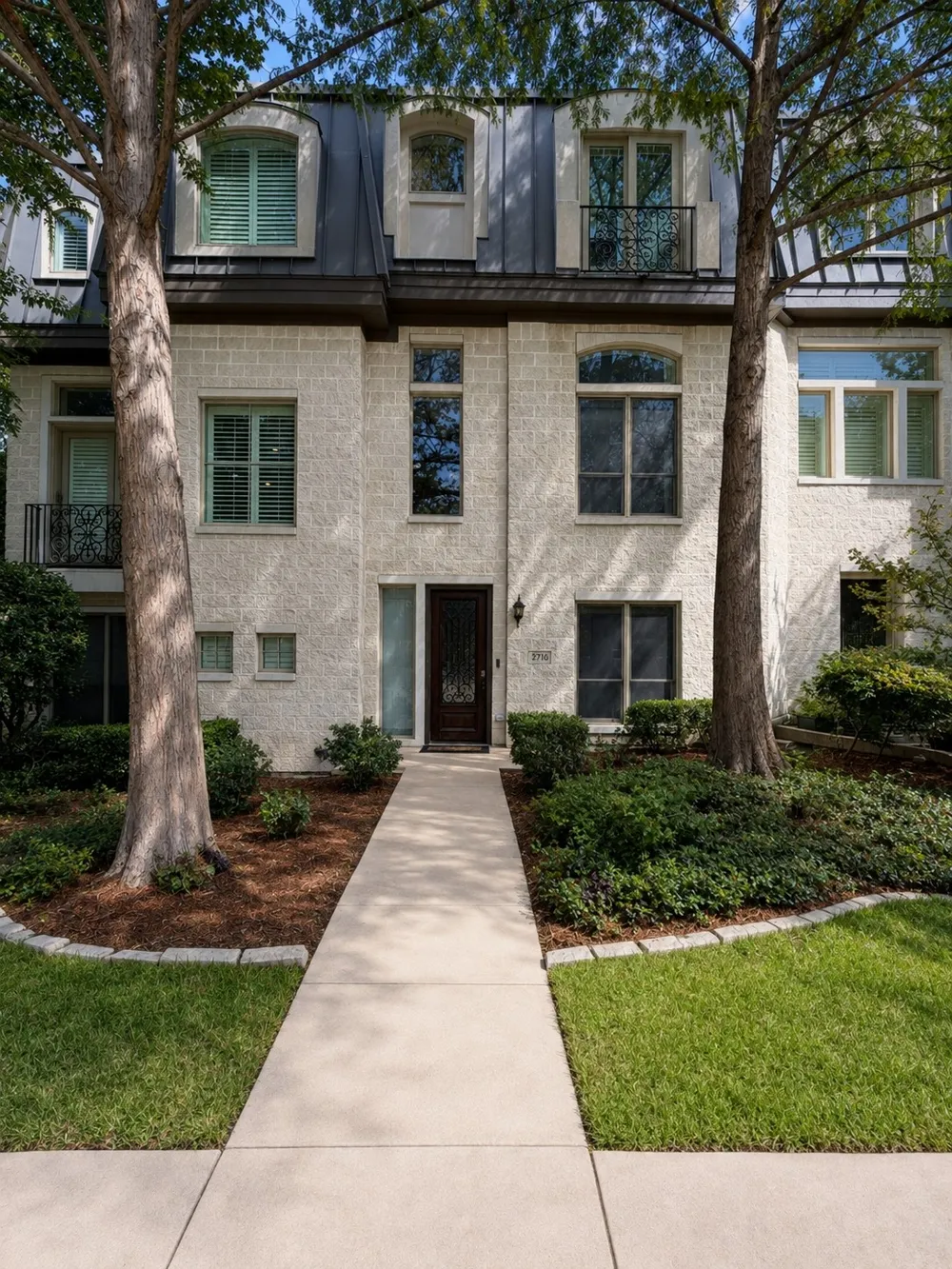 2716 Hibernia Street Dallas, TX 75204