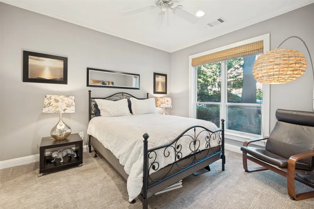 2716 Hibernia Street Dallas, TX 75204