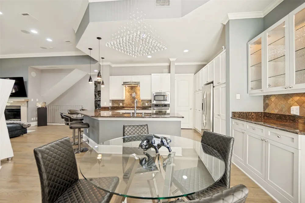 2716 Hibernia Street Dallas, TX 75204